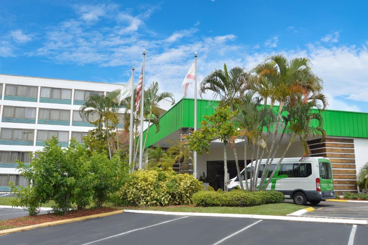 Holiday Inn St. Petersburg N - Clearwater, An Ihg Hotel Екстериор снимка
