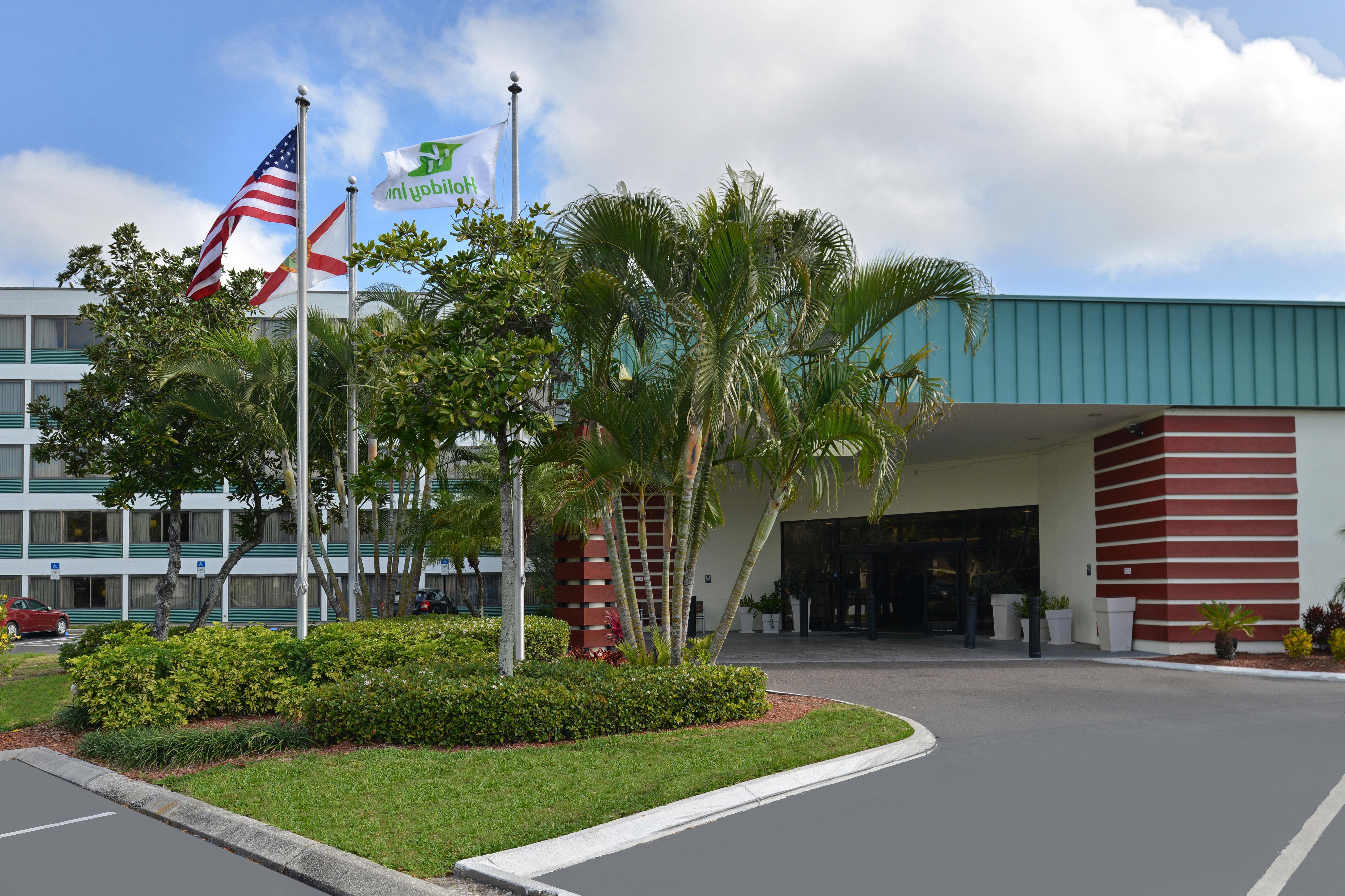 Holiday Inn St. Petersburg N - Clearwater, An Ihg Hotel Екстериор снимка